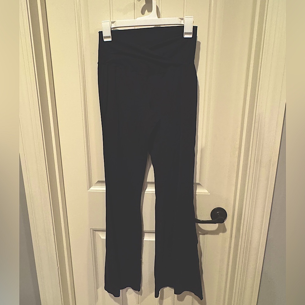 Flare crossover leggings